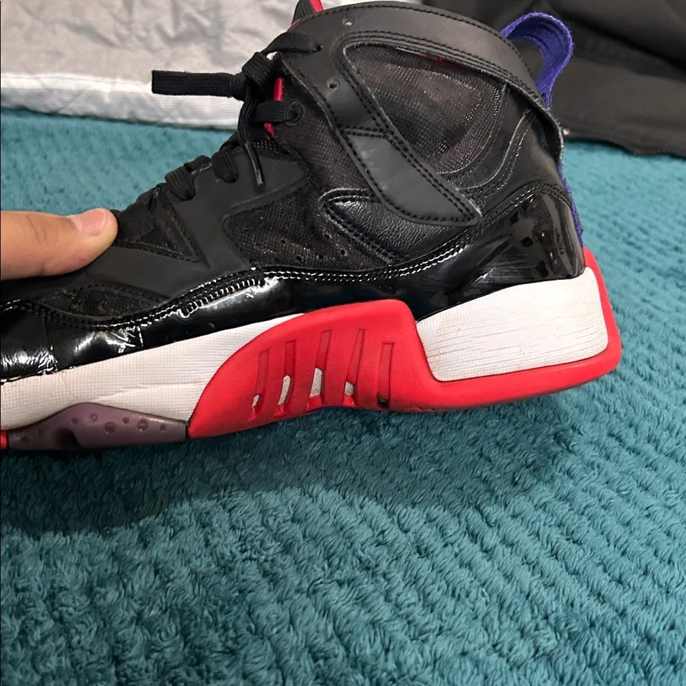 Black and Red Jordan’s jump man two Trey - Picture 9 of 9